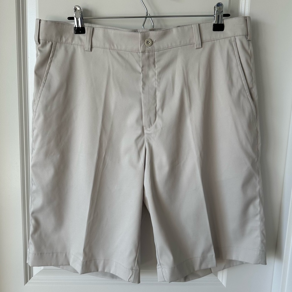 Nike Golf Tour Performance Dri Fit Men's Light Gray Flat Front Shorts